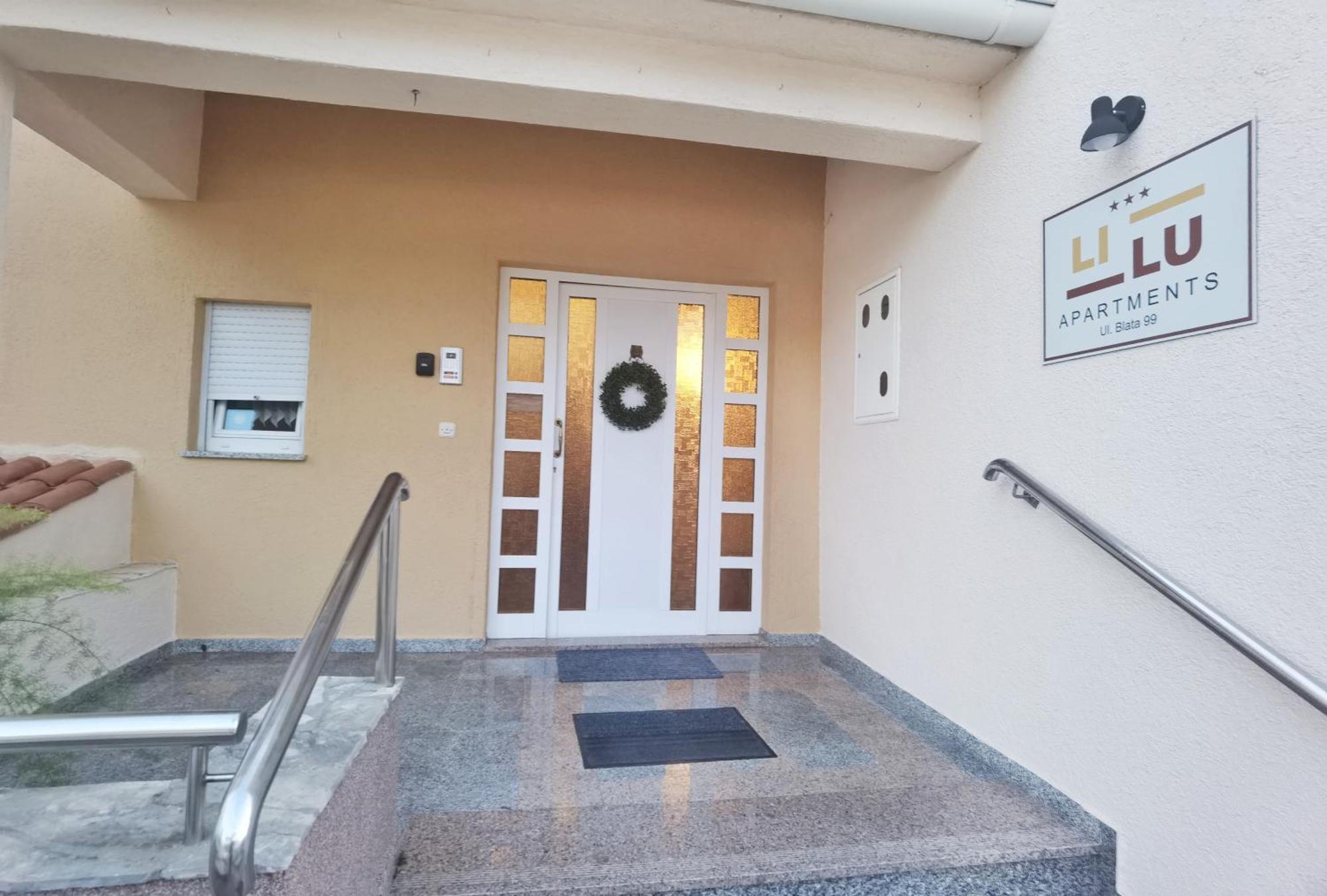 Lilu Apartments Βόντιτσε Εξωτερικό φωτογραφία